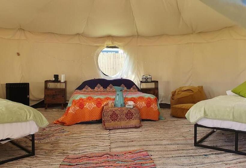 디럭스 패밀리 룸, Willow Hill Farm Club