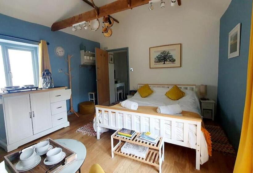 غرفة ديلوكس, Willow Hill Farm Club