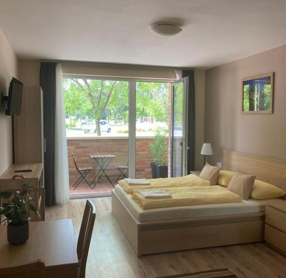 آپارتمان 1 خوابه با تراس, Castellum Apartmanház