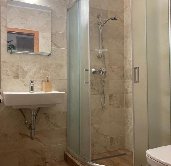 آپارتمان 1 خوابه با تراس, Castellum Apartmanház