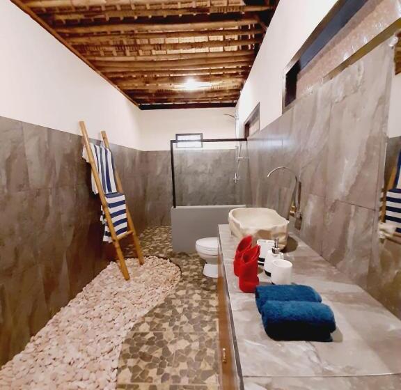 חדר סטנדרט לשלושה עם טרסה, Jeju Cottages