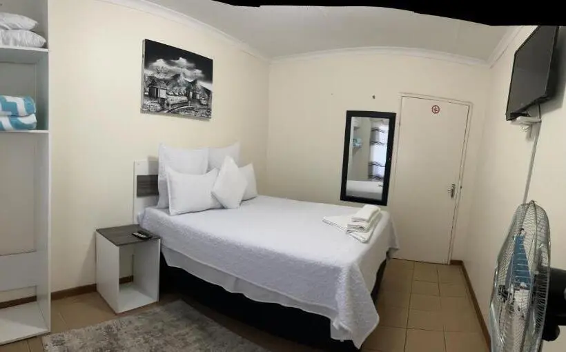 スタンダードルーム, Ncotshane Bnb