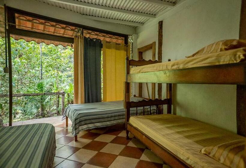 غرفة قياسية ثلاثية, Casa Méndez B&b