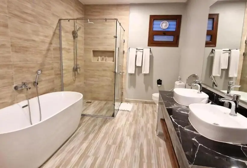 Penthouse Suite