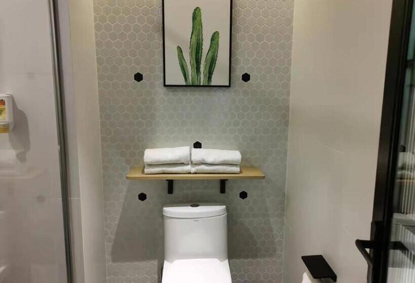 Quarto Estandar, 银座精宿泰安方特店