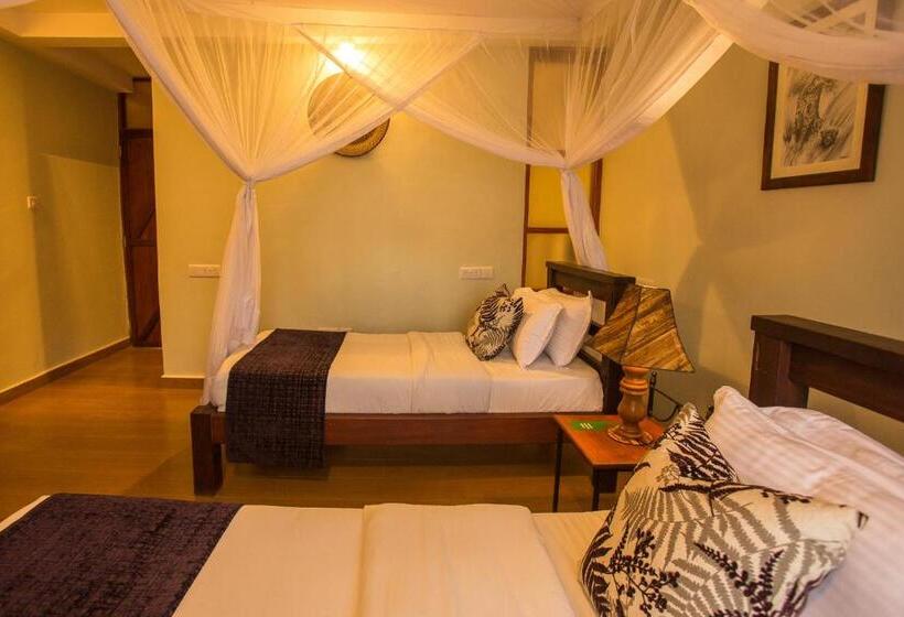 Номер Deluxe Кровать Кинг, Amani Safari Lodge And Restaurant