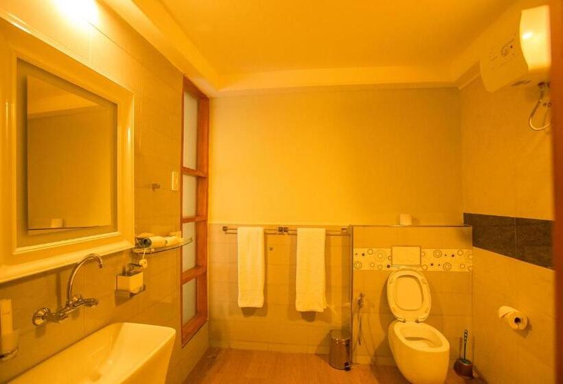 Номер Deluxe Кровать Кинг, Amani Safari Lodge And Restaurant