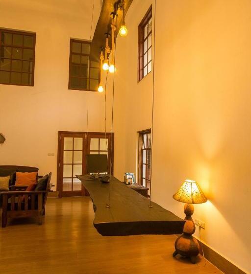 Трехместный Номер Базовый, Amani Safari Lodge And Restaurant