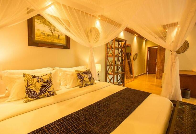 Семейный Номер, Amani Safari Lodge And Restaurant