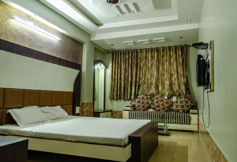 غرفة سوبيريور, City Square