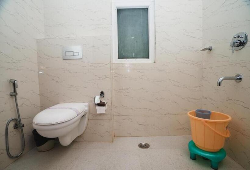 Deluxe Triple Room, Fabhotel Interglobe Oasis