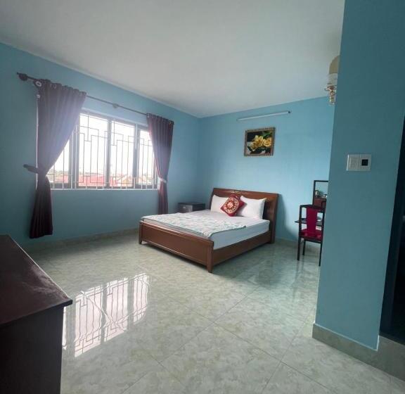 اتاق استاندارد با تخت بزرگ, Lê Phát