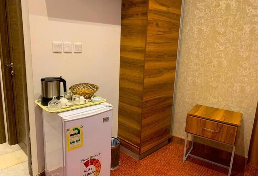 غرفة أساسية ثلاثية, Multazam Al Nnaseem