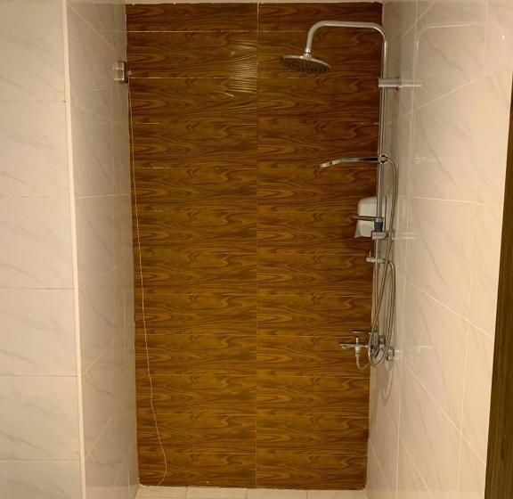 غرفة أساسية ثلاثية, Multazam Al Nnaseem