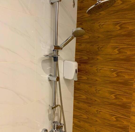 غرفة أساسية ثلاثية, Multazam Al Nnaseem