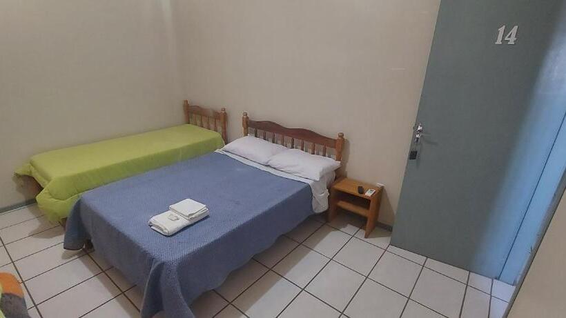 غرفة قياسية ثلاثية, Pousada Parque