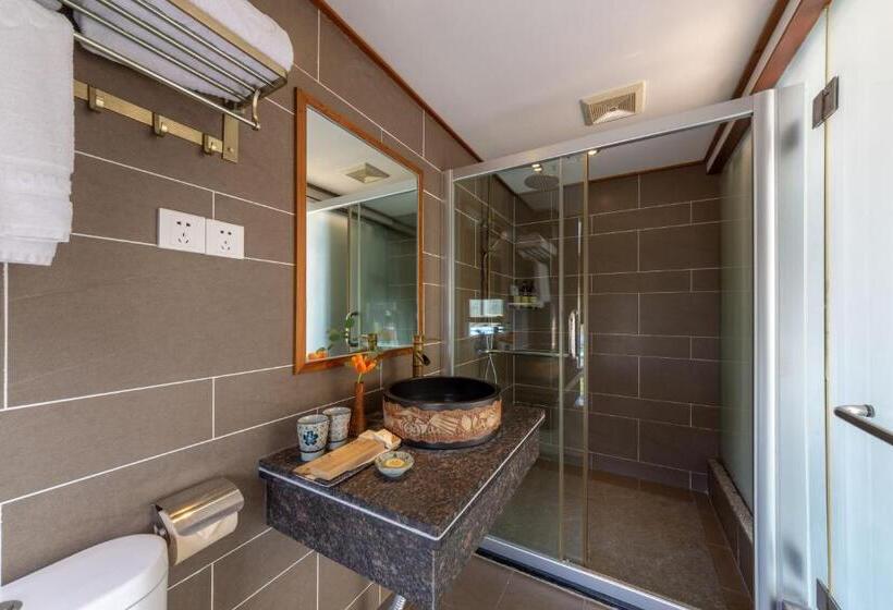 Habitación Estándar Cama King, Serene Vale Inn Guilin Free One Way Pick Up Service To High Speed Railway Station For 2 Nights
