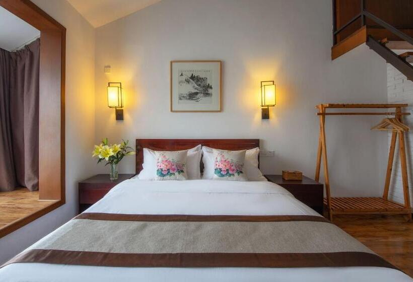 Habitación Familiar Vista Montaña, Serene Vale Inn Guilin Free One Way Pick Up Service To High Speed Railway Station For 2 Nights