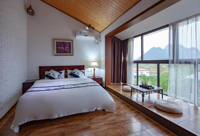 Standard Room Mountain View, Serene Vale Inn Guilin Free One Way Pick Up Service To High Speed Railway Station For 2 Nights
