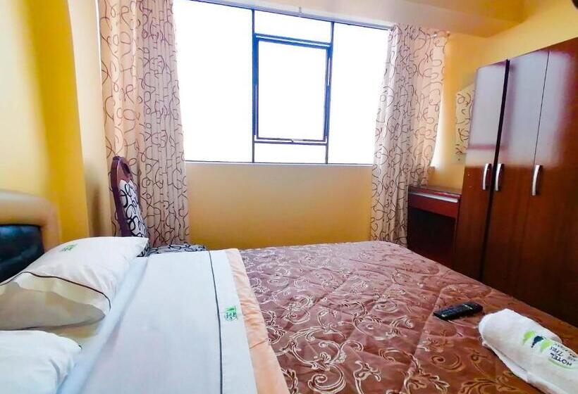 سوییت خانوادگی, Residencial Los Tres Pinos