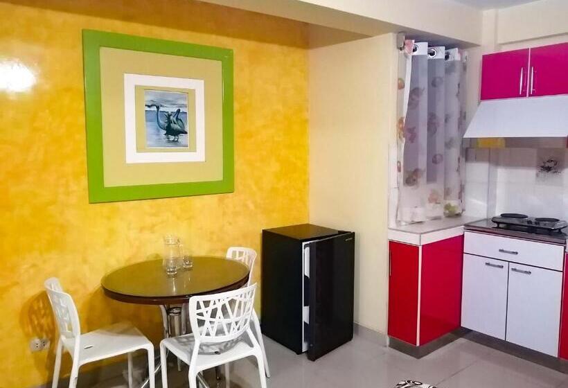 سوییت خانوادگی, Residencial Los Tres Pinos