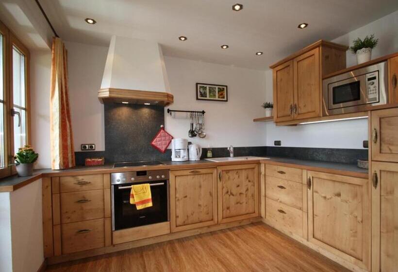 Apartament 2 Dormitoris, Schneider Hof