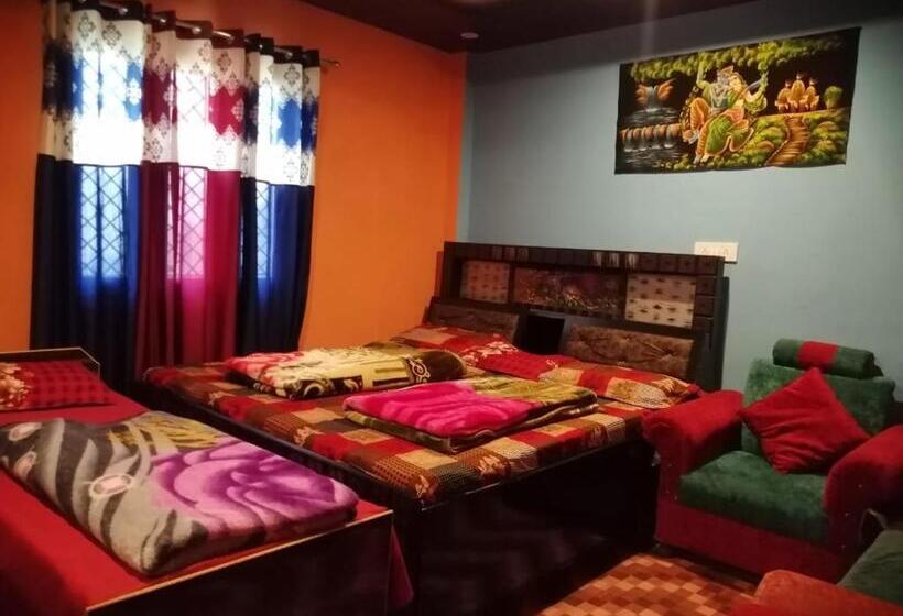 Семейный Номер Deluxe, Shri Narayan Tourist Lodge & Chandica