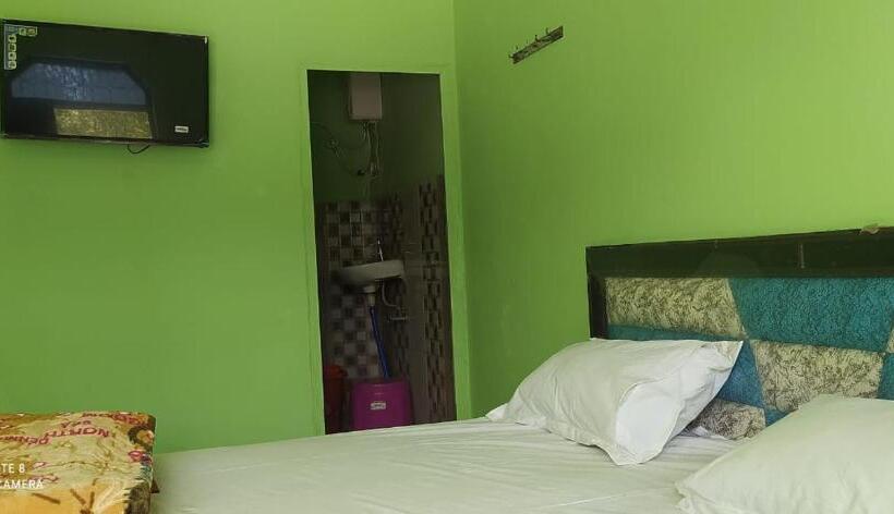 트리플 클래식 룸, Oyo Hotel Mavi Palace