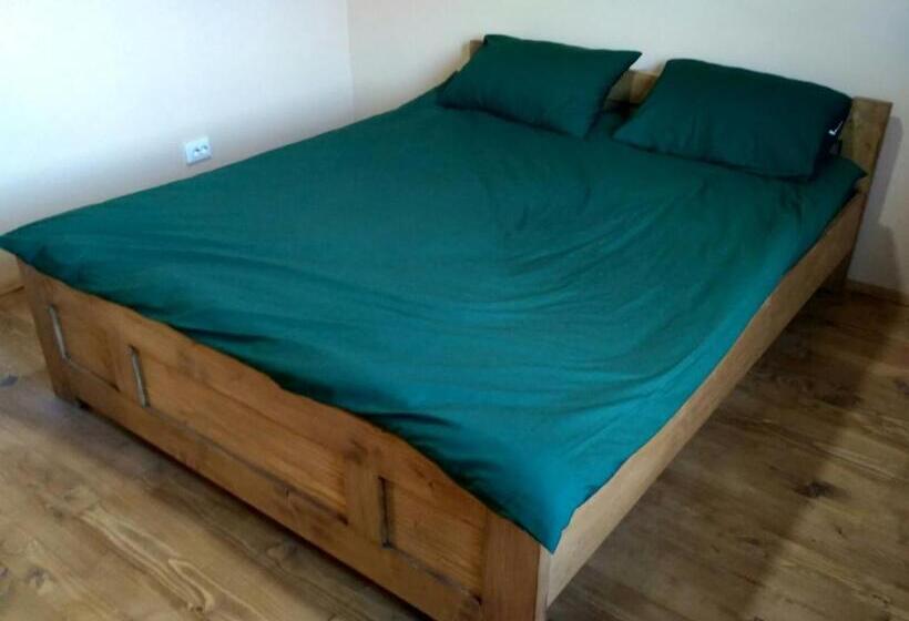 Standaardkamer met Uitzicht op de Bergen, еко садиба сова бубу