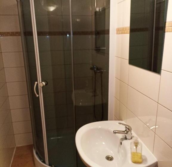 استودیو خانوادگی, Chata Dáša