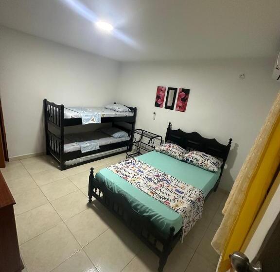 اتاق استاندارد چهار تخته, La Casona 42