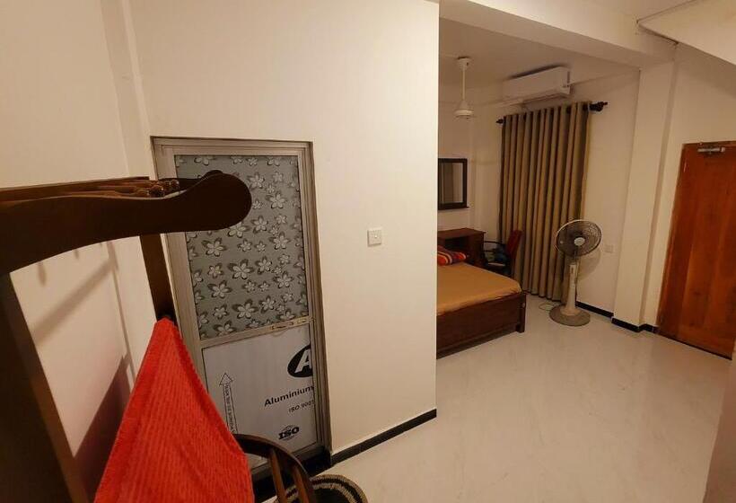 اتاق لوکس, New Coral Garden Weligama