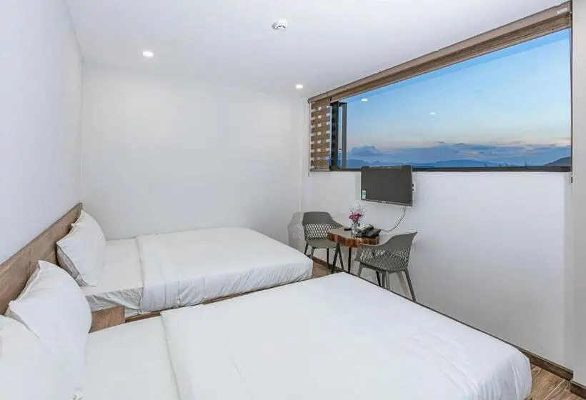 اتاق استاندارد سه نفره, Tran Long Cu Hin Hotel   Near Bai Dai Beach