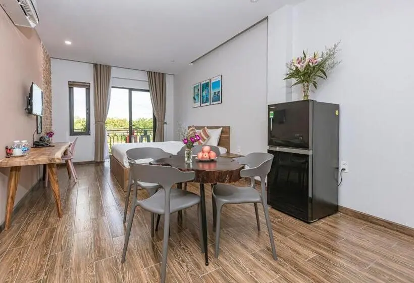 Suite with Terrace, Tran Long Cu Hin Hotel   Near Bai Dai Beach