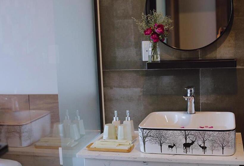 آپارتمان 2 خوابه, Trần Long Cù Hin