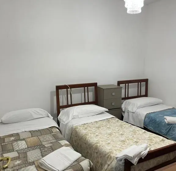Huoneisto 2 Makuuhuonetta, Villaggio Turistico Da Tonino