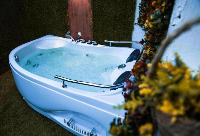 Suite met Jacuzzi, رمال الجزيره