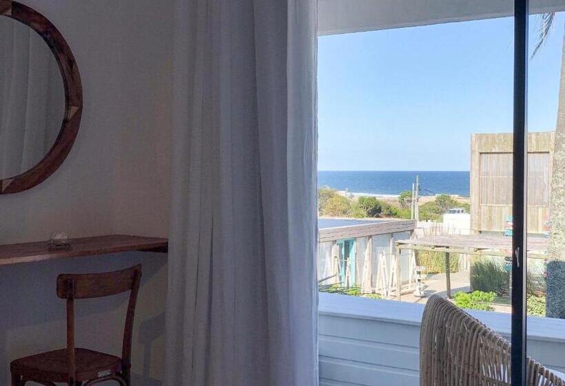 バルコニー付きスタンダードルーム, M A R ė A