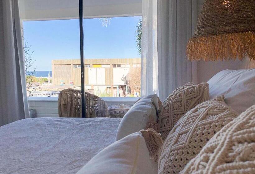 스탠다드 발코니 룸, M A R ė A