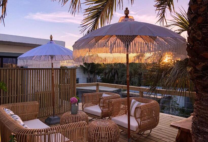 패밀리 룸, M A R ė A