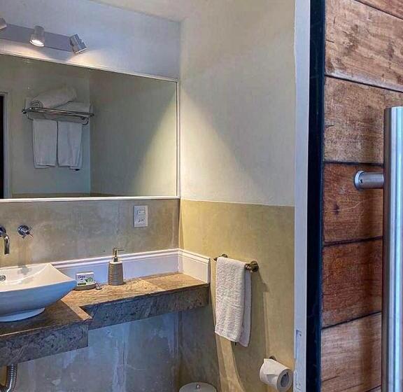 패밀리 룸, M A R ė A