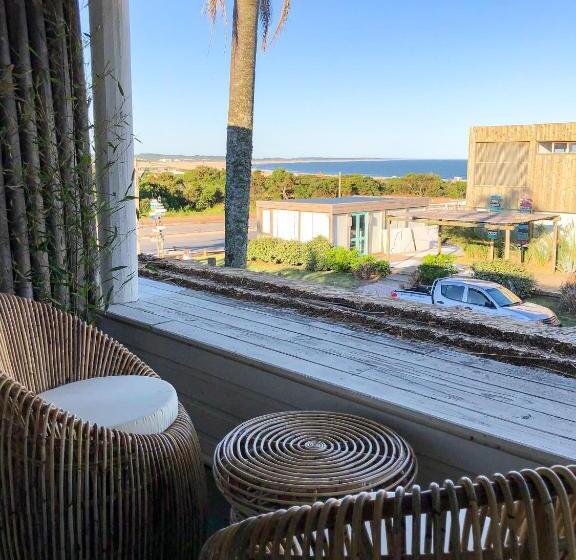 스탠다드 발코니 룸, M A R ė A