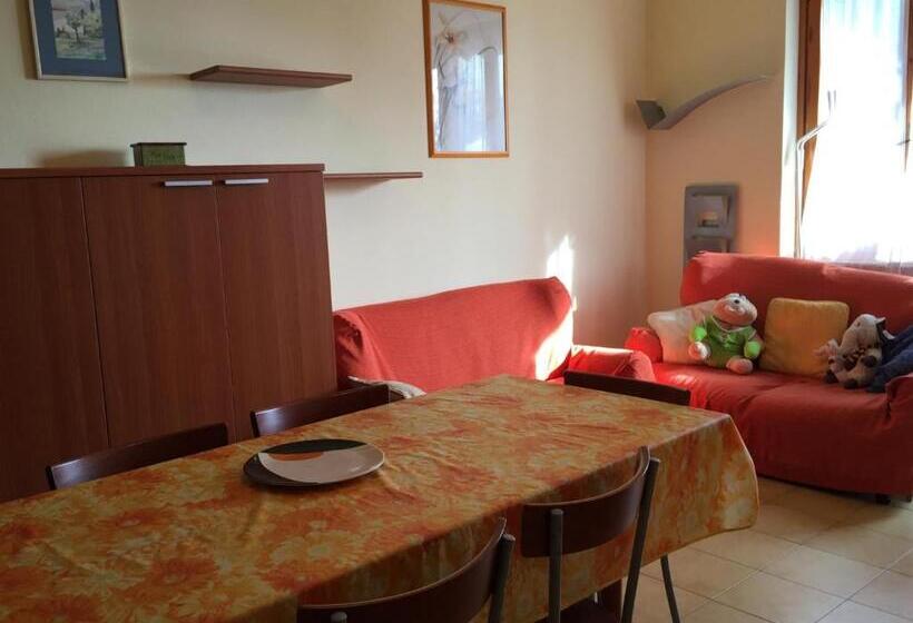 اتاق دوبلکس, Appartamento Memi