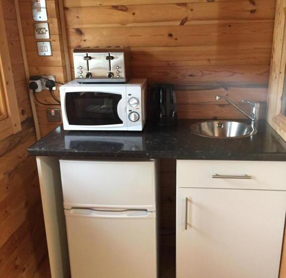 샬레, Chalet Free Sauna & Spa Superking Bed
