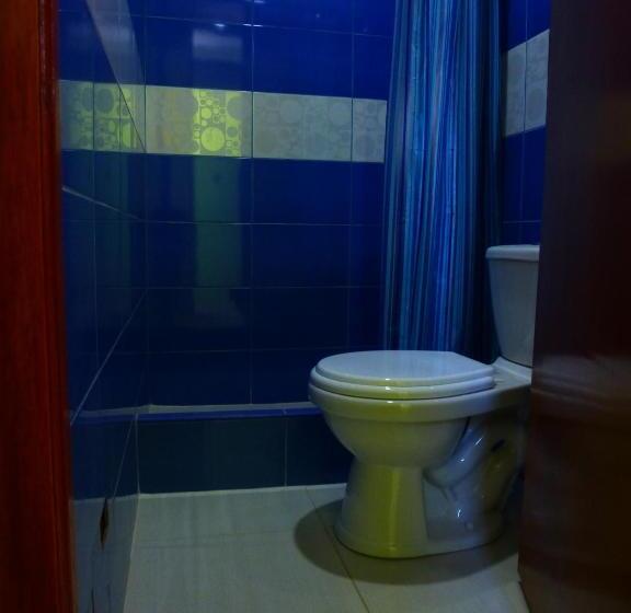 اتاق استاندارد سه نفره, Humberto Guest House