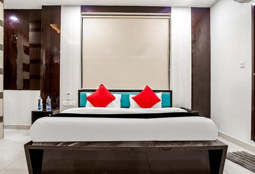 Habitació Deluxe, Capital O Hotel Komal Palace