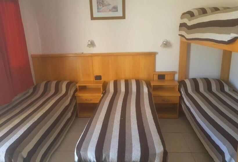 스탠다드 트리플 룸, Hostel Santa Maria De Oro