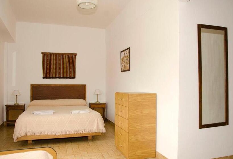 חדר סטנדרט לשלושה, Arenas Y Apartamentos