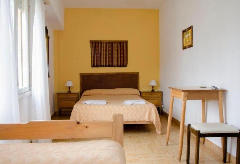 Standaard Driepersoonskamer, Arenas Y Apartamentos