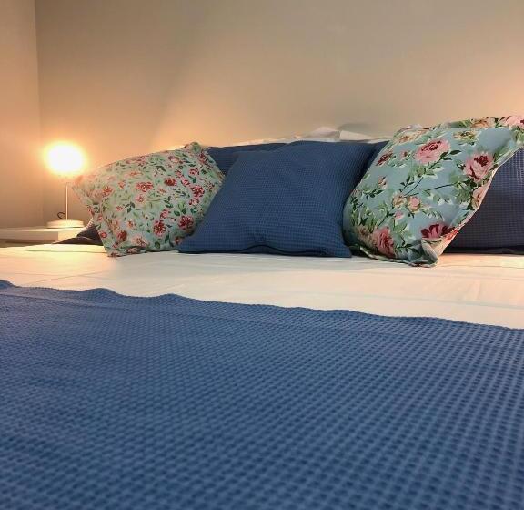 جناح عائلي, Fish Inn